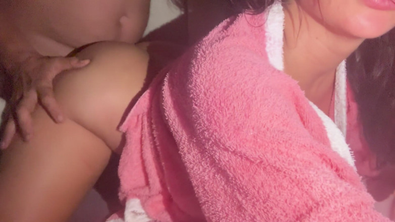 SoyMarce: Er kam in mein zimmer und fickte alle meine löcher...