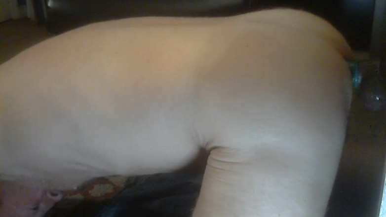 RobertLacrosse: Mete un consolador follando mi agujero mojado