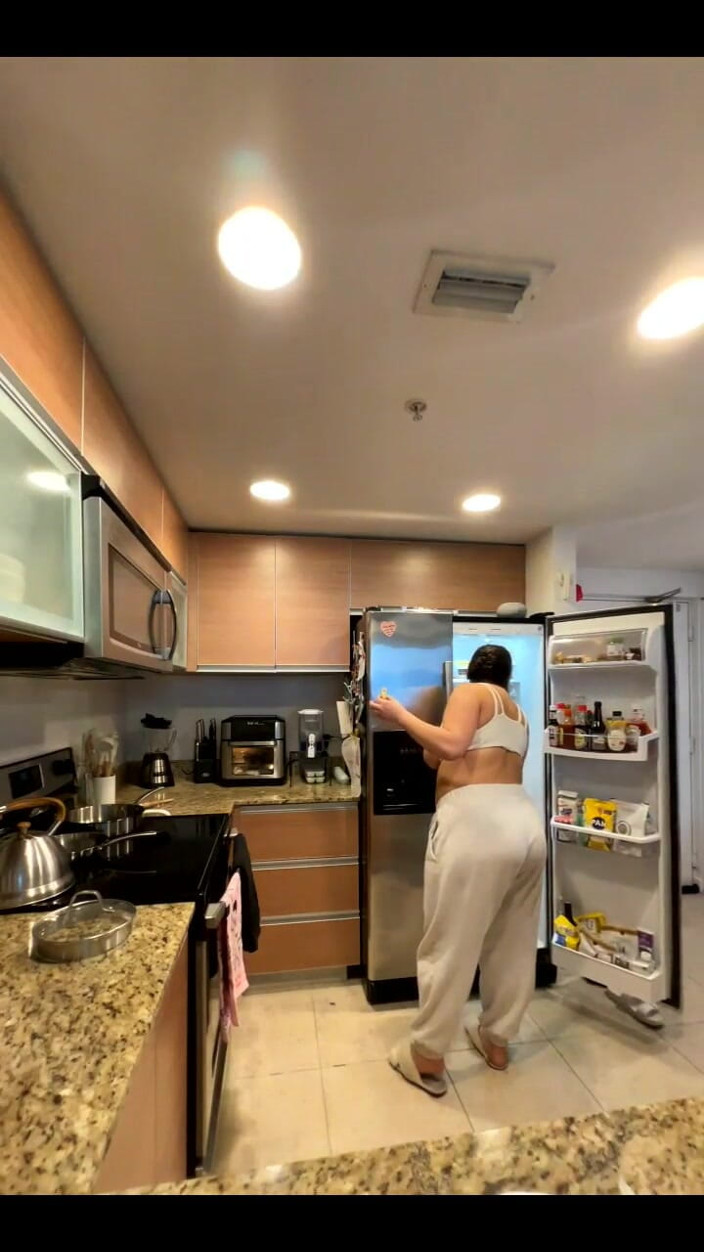 Dani Valentina: Live streaming bareng dani valentina