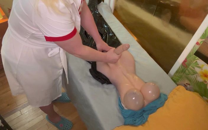 Putarankahotmilf: Zlobivá sestřička naolejovaná a pacientka s wank tranny
