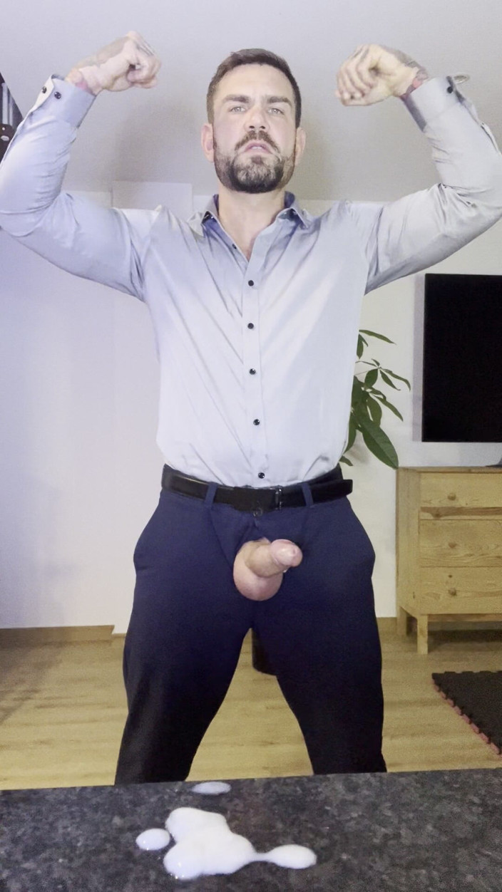 Juan Lucho Gay: Giovane in Camicia Che Si Masturba