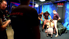 Gang Bang Germany: Ggg John Thompson 轮奸精液达到最佳状态