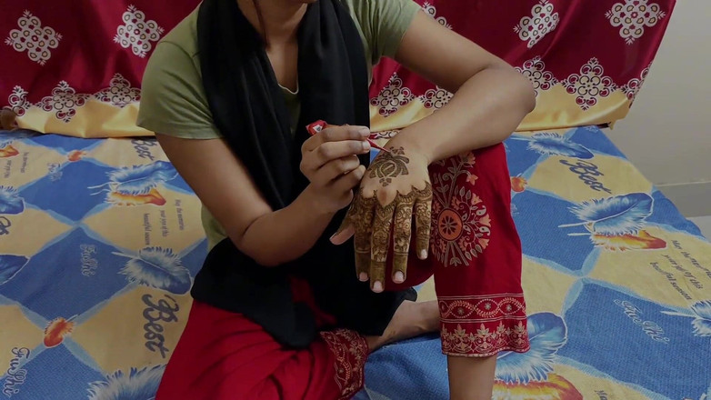 Bdsex24: Sora mea vitregă mai tânără futându-se tare în pizda strâmtă