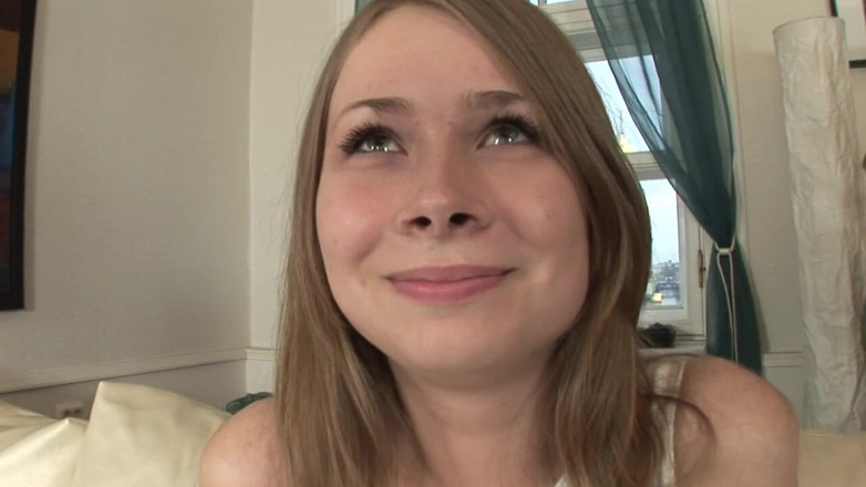 European fresh porn: 18歳の小さなかわい子ちゃんが初めてのセックス