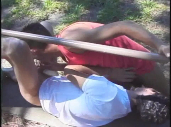 Discret Cruising sex: Latino twinks fcukin in exhib forest cruising