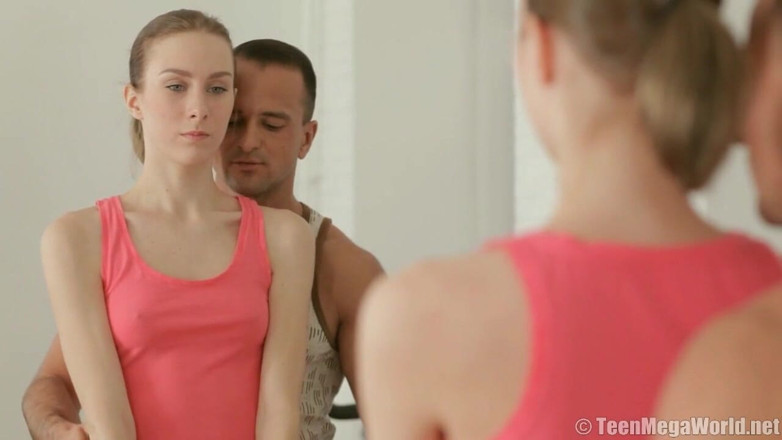 Teen Mega World: Cute Daniela