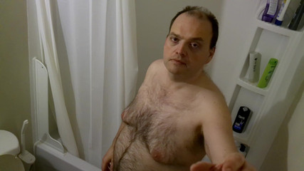 Caressonnous: Papa Qui Vas Prendre Sa Douche