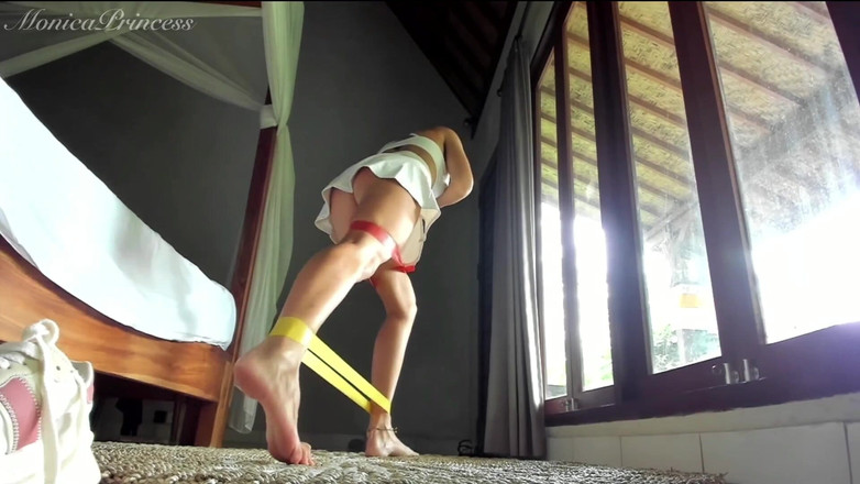 Princess Monica: Yoga, entrenamiento de botín, burlas de culo, strip, cambio de...