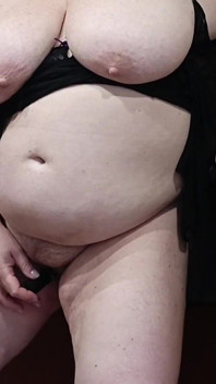 부엌에서 장난감으로 자위하는 시어머나