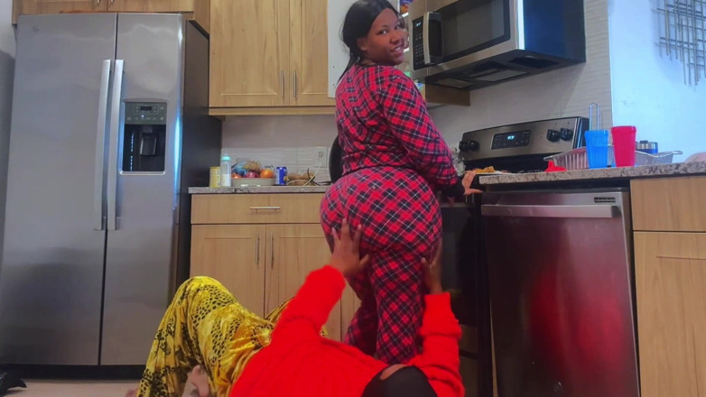 Dirty Diana Fetishes: Horsing in cucina