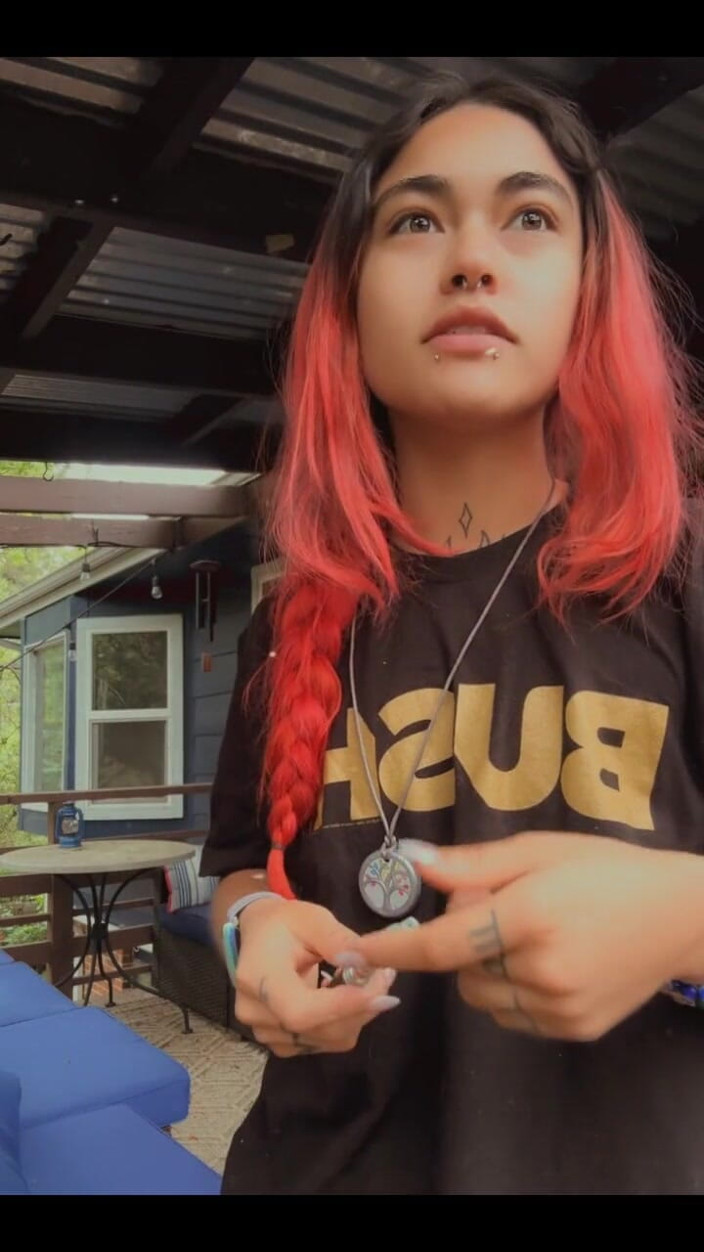 lilRavenFox: วันนี้มึงดื่มน้ําเหรอ?!