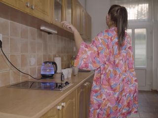 Peaches and Bananas: Грудаста Дженніфер гола вдома