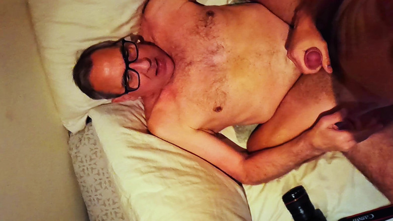 Russie Goodboy: Mettiti a letto con Jay Taylor, cavalca il cazzo del...