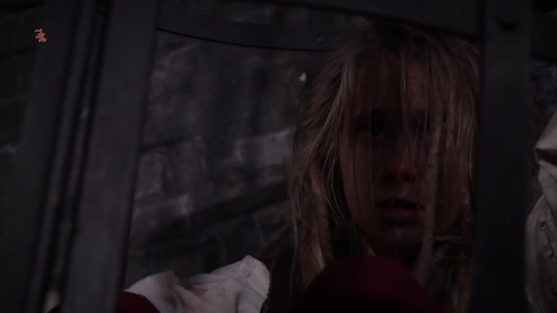 Inquisition and prison world: Féroce fée - une douce fée de la forêt est amenée...