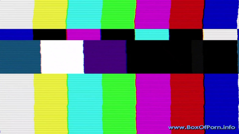 Box Of Porn: Везучий пожилой мужчина и его большой хуй трахает симпатичную возбужденную и миниатюрную юную с сексуальным телом брюнетку до спермы, шлюшка-красотка в видео от первого лица