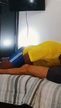 モロッコの1-1の引き分けを祝うために、ゲイの尻でたくさんのセックスを繰り広げる。