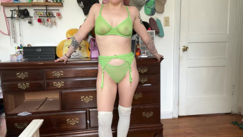 lilredvelvettt: Zkouším všechny sady my matching podprsenky a kalhotek