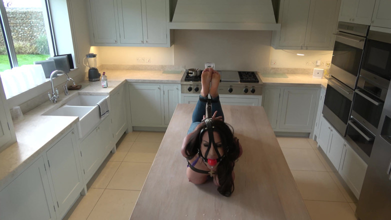 Latina Fetish: Mila i Charlie