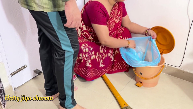 Hotty Jiya Sharmaa: The House Maid Was Abandoned by the Owner