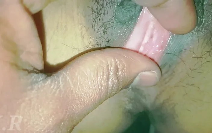 Kavyaravi: 18 year old sexy girl