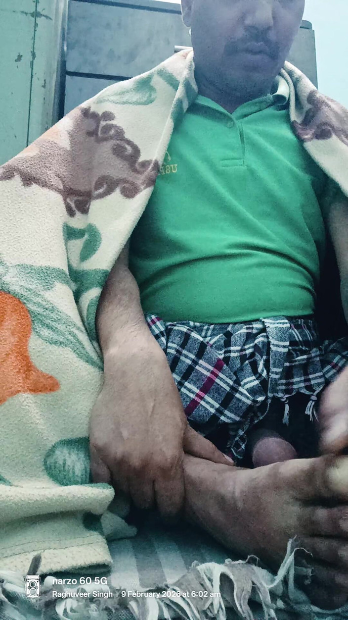 Rajasthani-old-lover: Indische politieagent legerman Desi Man