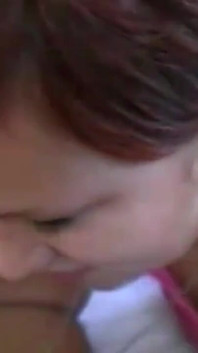 Ruiva menina cavalga em pau enorme depois de massagem