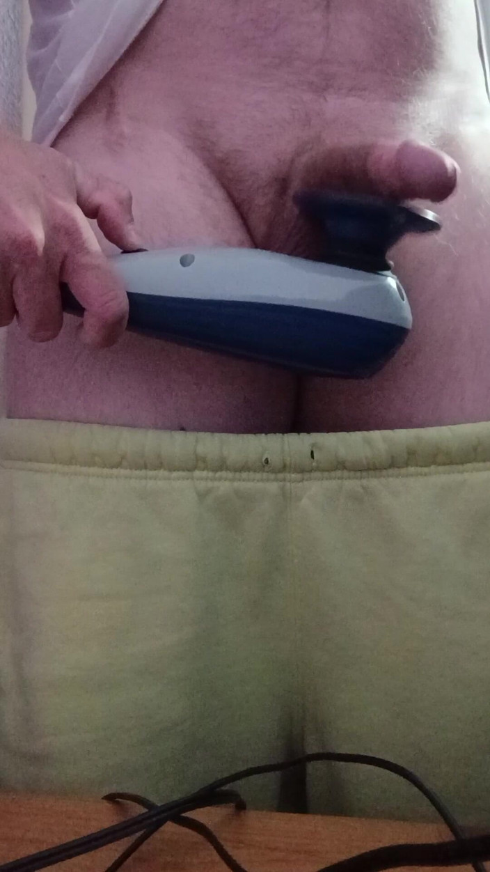 Themilkman618: ペニスに振動が広がるのを見て