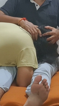 แม่เลี้ยงวัยใสเย็ดโดยลูกเลี้ยงชายแสนหวานของเธอ