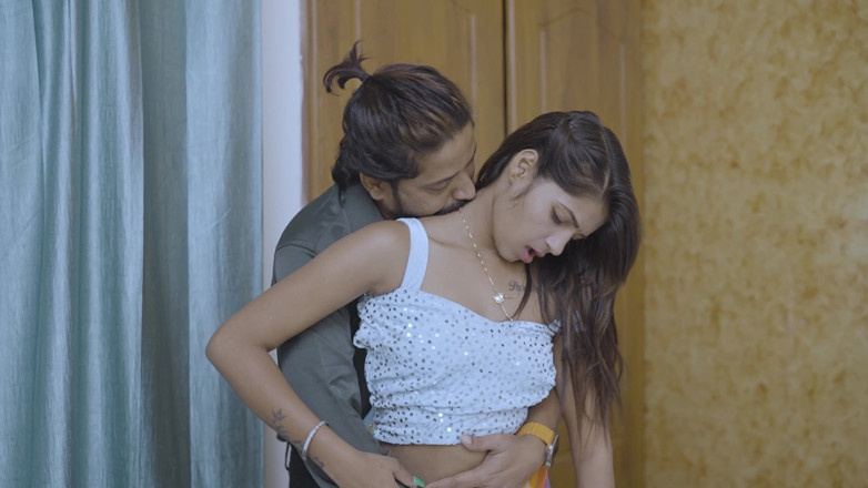 Next short: ลูกสะใภ้สาวสวยอยู่บ้านคนเดียว พ่อสามีเดินเข้าไปในห้องแล้วเริ่มเย็ด