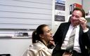 MMV German Amateur: Nadržená brunetka je análně ošukaná v kanceláři