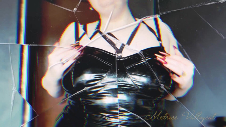 Mxtress Valleycat: My Claws Dig Deep
