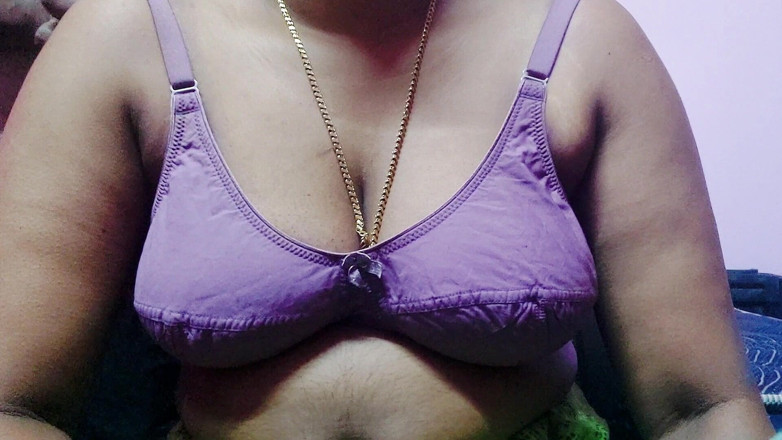 Desi Mohini: Hintli üvey teyze kocasının üvey erkek kardeşiyle seks yapıyor