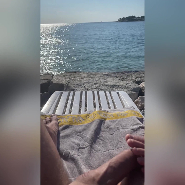 Spuirtcouplexxxx: Quente fit menina esguicho na praia de Valalta, Punta Kriz,...