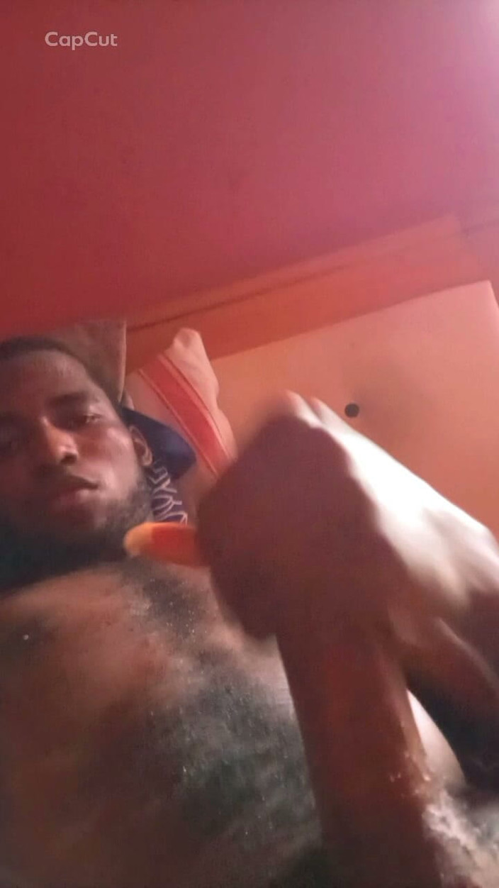 HornyLayer34: Benar-benar memerlukan seseorang untuk dikongkek pantat saya