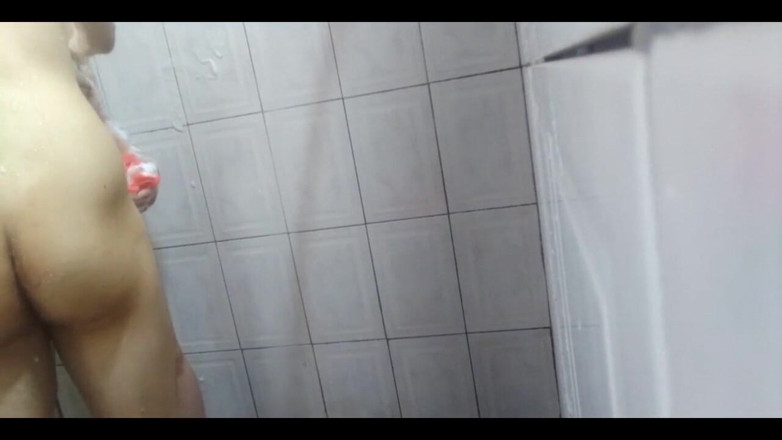 Fitcure1: Intimate Moment in the Shower: Sharing with My Girlfriend Underwater