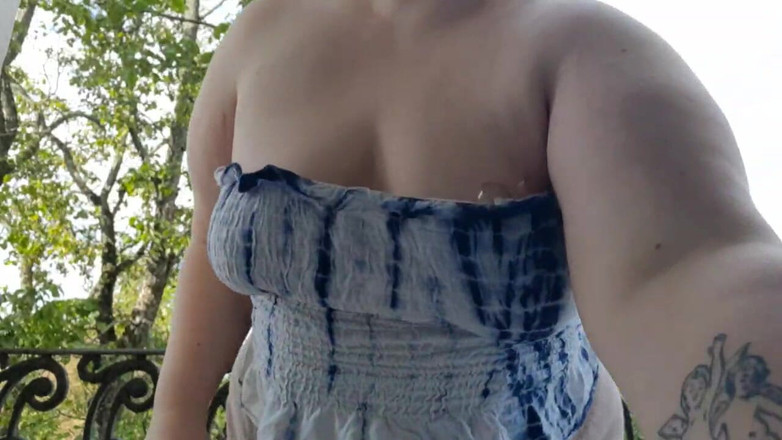 AssGives: Zeige meine titten