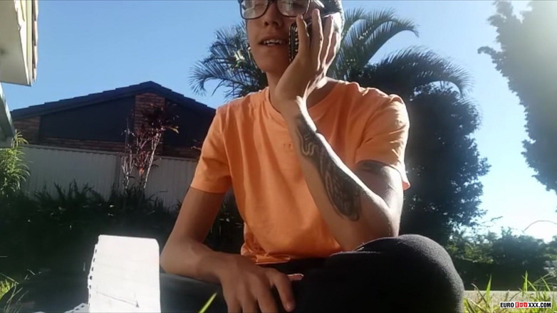 Euro boy xxx: Un ragazzaccio con un cazzo enorme