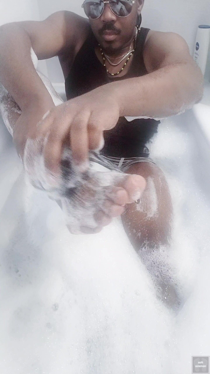 Soft Soleman: Je Lave Mon Corps Dans Le Bain (2025)