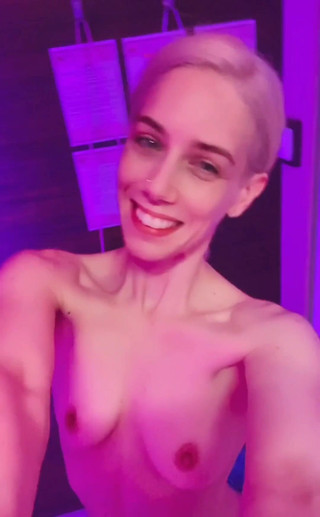 Nesty: Znovu v soláriu, přál bych si, abych si tady měla...