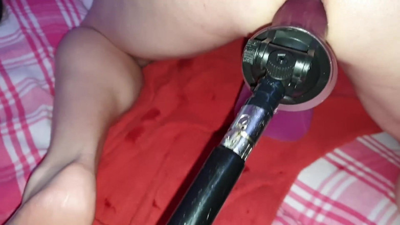 Mike Essex: Getting my ass fucked in chastity by the fucking machine