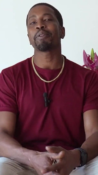 Isiah Maxwell väljer en doft för varje scen! | Porrstjärna intervju | Vuxen tid