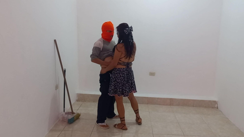 Martin13: Vídeo exclusivo !! Assistente de limpeza faz sexo no trabalho com...