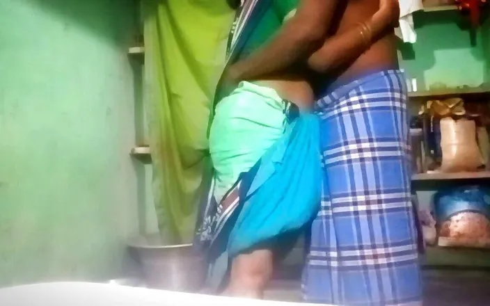 Priyanka314: Indian Aunty Back Shot