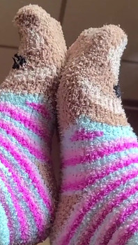 3 Minutes of Fuzzy Sloth Sock Love