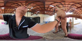 GabbyHorny: Phóng viên cởi đồ khỏa thân trực tiếp trên không trung...