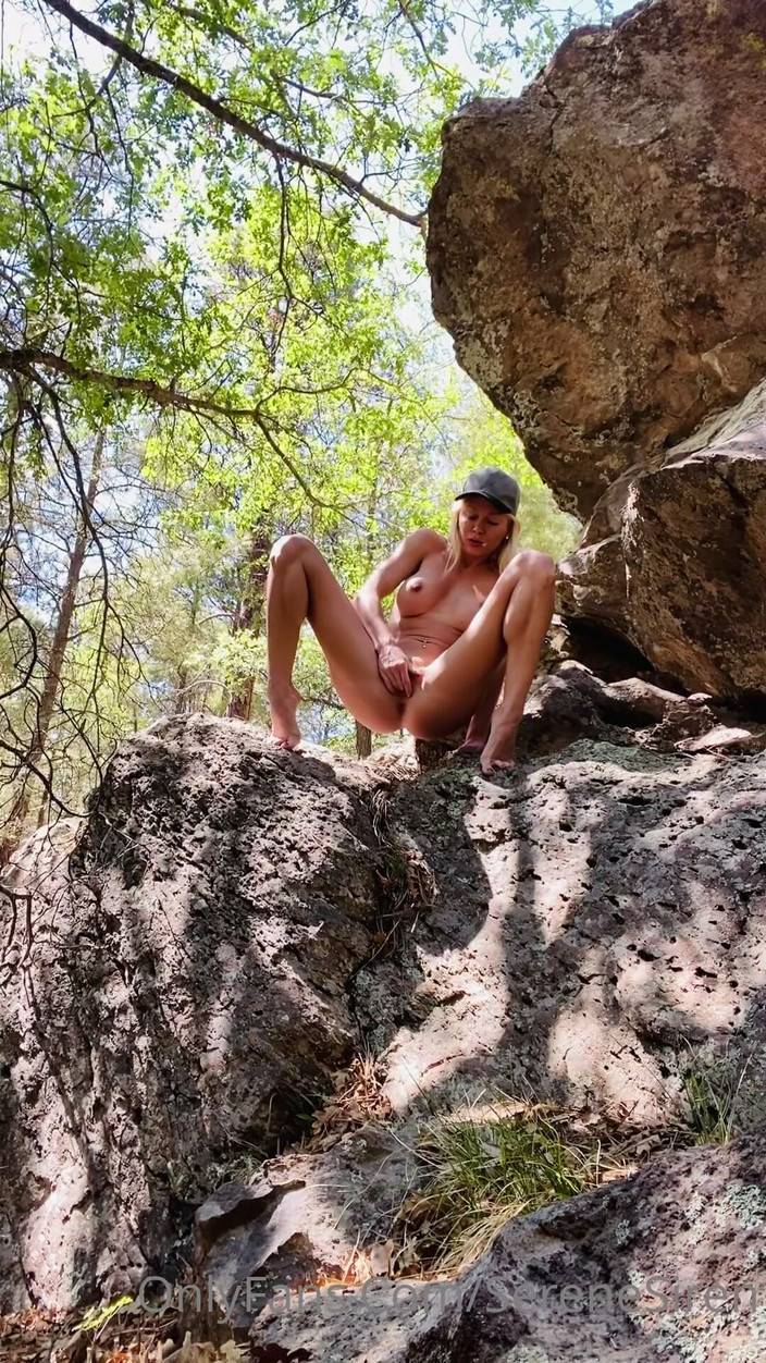 Serene Siren: L'escursionismo Mi Rende Eccitato Quindi Mi Fermo a Venire!