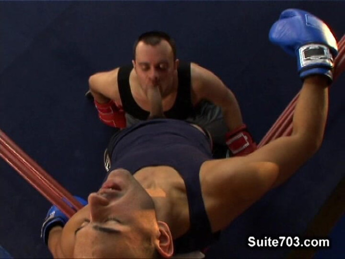 Suite 703: Antonio Milan i Dakota Bretania