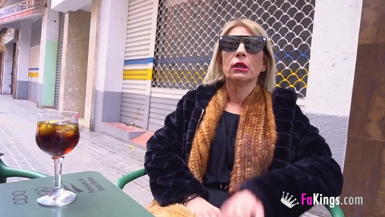 FAKings: Indiana kembali! Ibu tiri yang gila seks memuaskan fantasi pornonya...