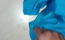 Satin and silky: Đi tiểu trên y tá Suit Salwar trong phòng thay đồ (33)