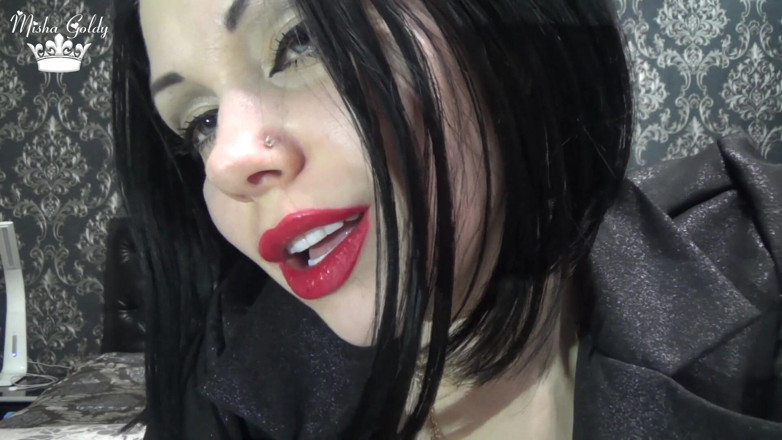 Goddess Misha Goldy: Rosa batom e gloss provocam